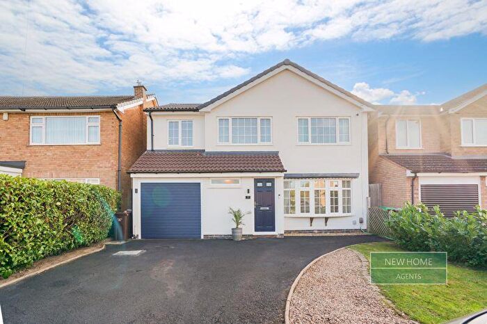 4 Bedroom Detached House For Sale In Normanby Road, Nottingham, NG8