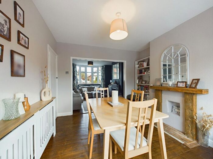 3 Bedroom Terraced House For Sale In Lyncroft Way, Kingsthorpe, Northampton, NN2