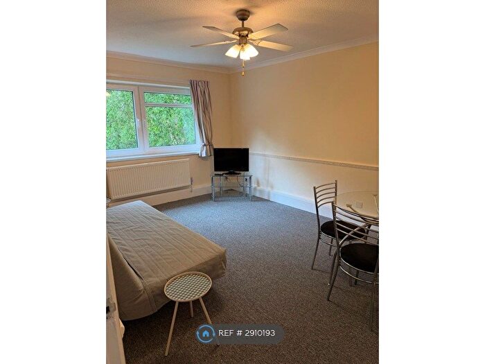 1 Bedroom Flat To Rent In Lyburn Court, Southampton, SO16