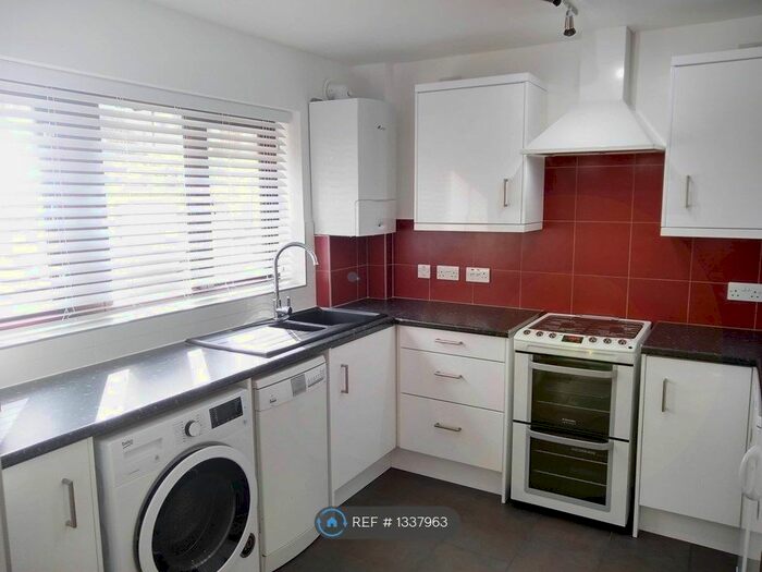 2 Bedroom End Of Terrace House To Rent In Lawnwood Court, Godalming, GU7