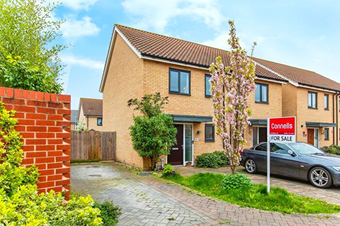 2 Bedroom Semi-Detached House For Sale In Gladiator Road, Upper Cambourne, Cambridge, CB23