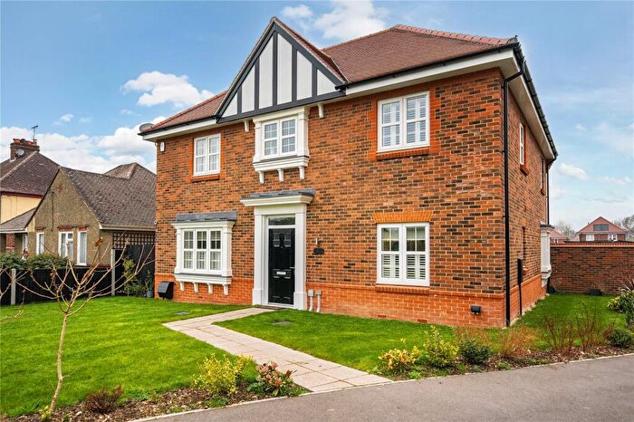 4 Bedroom Detached House For Sale In Poyle Road, Tongham, Farnham, Surrey, GU10
