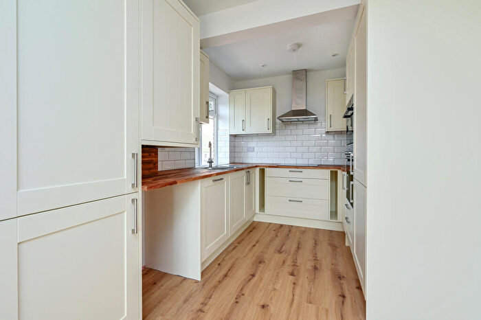 3 Bedroom Apartment To Rent In Beacon Hill Road, Church Crookham, GU52