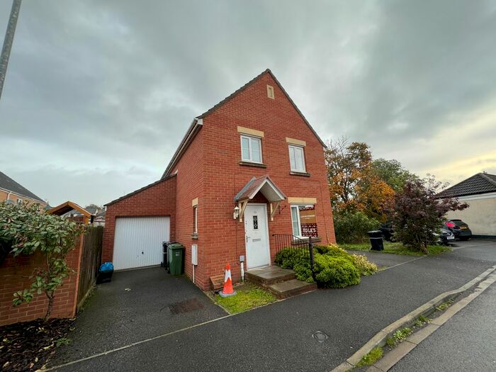 3 Bedroom Detached House To Rent In Morse Road, Norton Fitzwarren, Taunton, Somerset, TA2