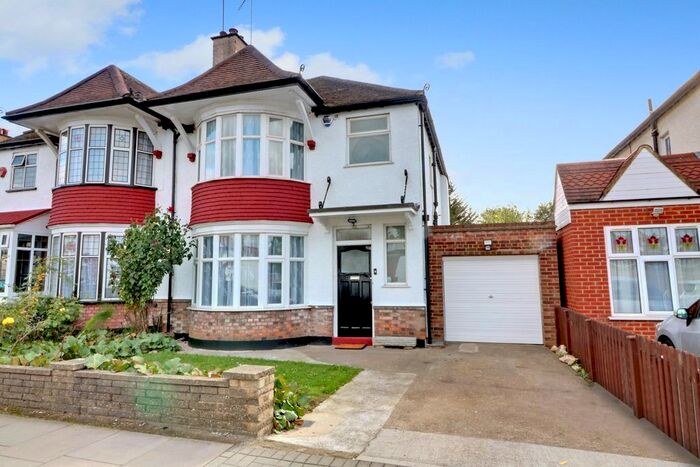 3 Bedroom Semi-Detached House To Rent In Northwick Avenue, Harrow, HA3