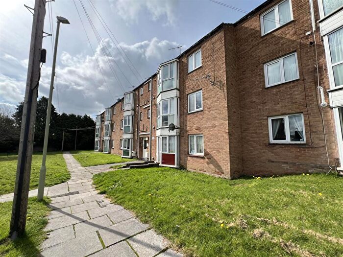 2 Bedroom Flat For Sale In Maes Brynna, Aberdare, CF44