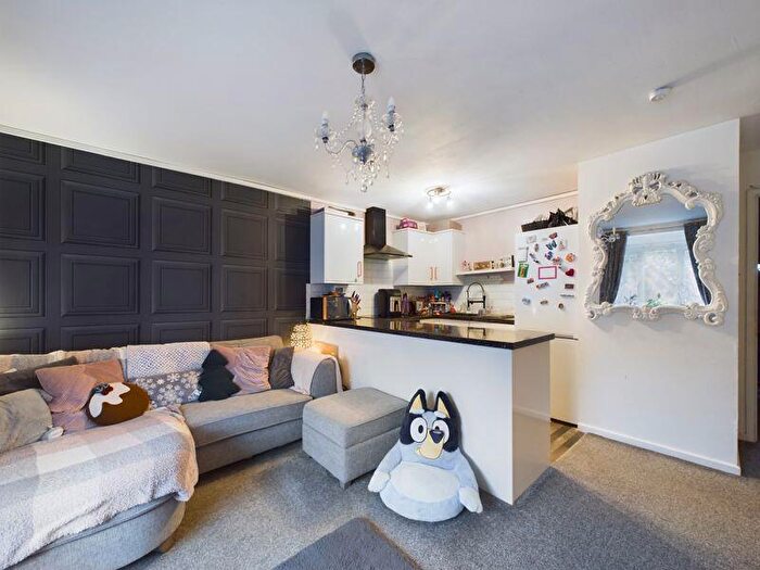 1 Bedroom Flat For Sale In Frampton Road, Gloucester, GL1