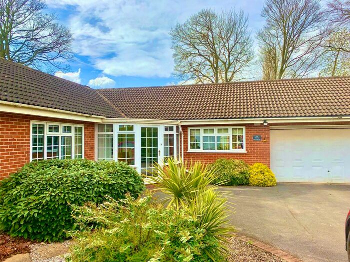 3 Bedroom Bungalow To Rent In Village Street, Edwalton Village, NG12