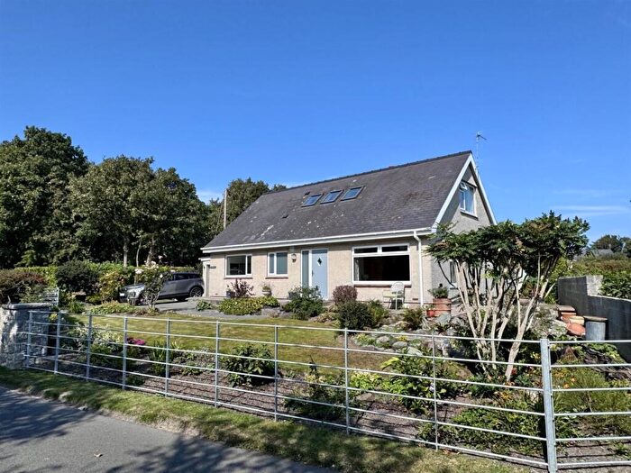 3 Bedroom Detached Bungalow For Sale In Llaneilian, LL68