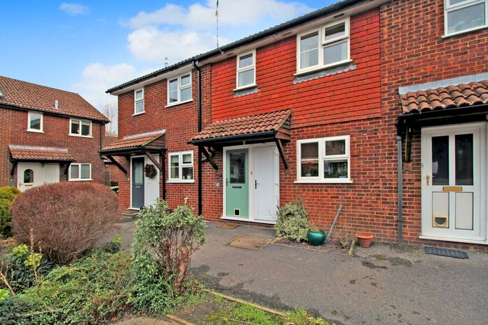 2 Bedroom Link Detached House To Rent In Pine Road, Four Marks, Alton GU34