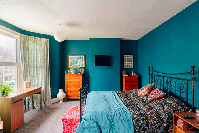 3 Bedroom Terraced House For Sale In Chatsworth Road, Arnos Vale, Bristol, BS4