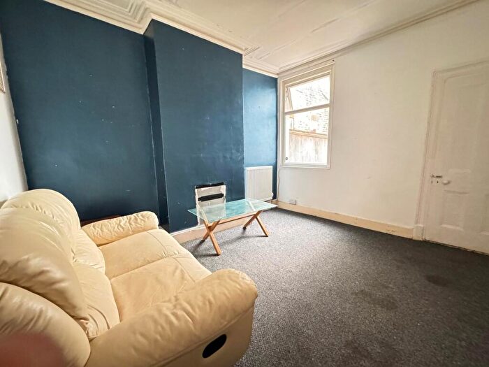 1 Bedroom Apartment To Rent In Byron Road (Ground Floor), Gillingham, ME7