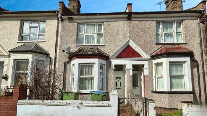 2 Bedroom Terraced House To Rent In Basildon Road, London, SE2