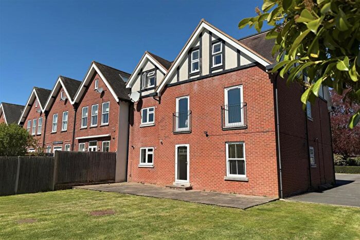 2 Bedroom Apartment For Sale In Tadworth, KT20