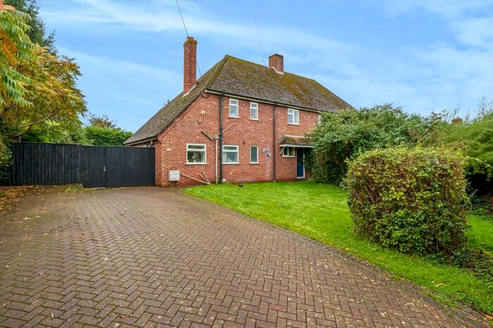 3 Bedroom Semi-Detached House For Sale In Kingsclere, Hampshire, RG20