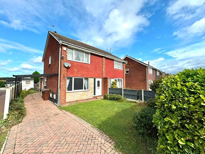 3 Bedroom Semi-Detached House For Sale In Hollingthorpe Grove, Hall Green, Wakefield, West Yorkshire, WF4