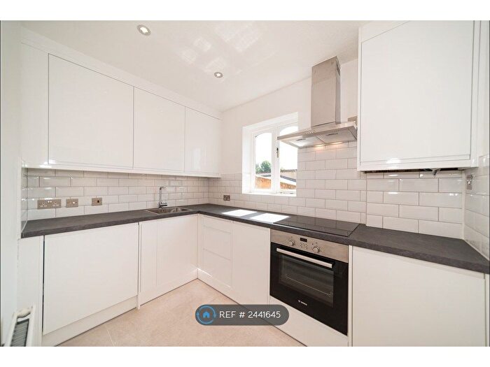 1 Bedroom Flat To Rent In Dewar Street, London, SE15