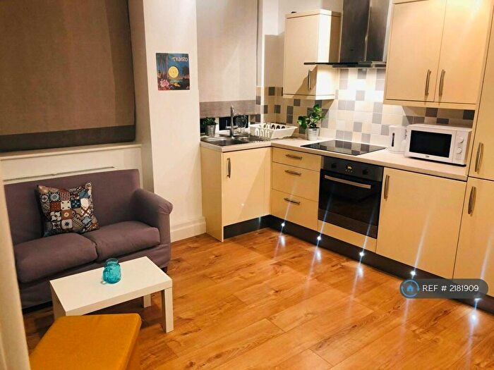 2 Bedroom Flat To Rent In Camden Road, London, NW1