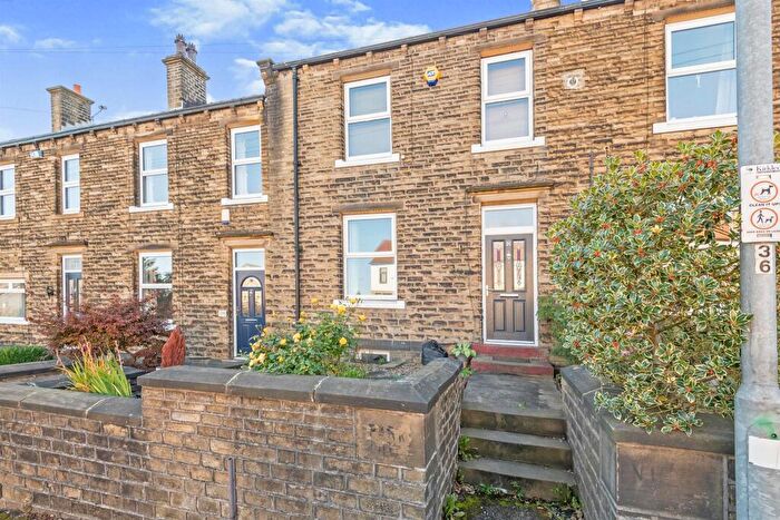 3 Bedroom Terraced House For Sale In Newsome Road, Huddersfield, HD4