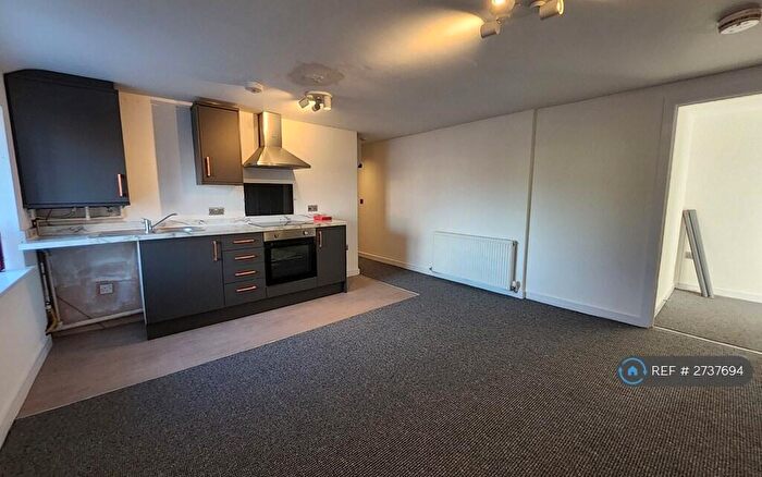 2 Bedroom Flat To Rent In Bell Lane, Bury, BL9