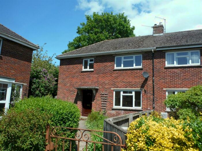 3 Bedroom Semi-Detached House To Rent In Hartmoor Road, Devizes, SN10