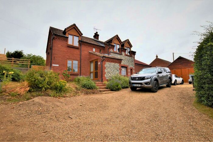 4 Bedroom Detached House For Sale In Pit Street, Southrepps, NR11