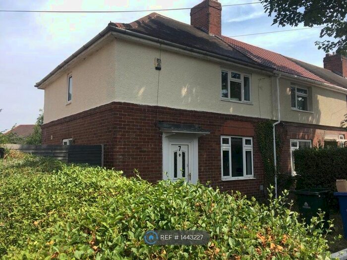 3 Bedroom Semi-Detached House To Rent In Tudor Road, Doncaster, DN2