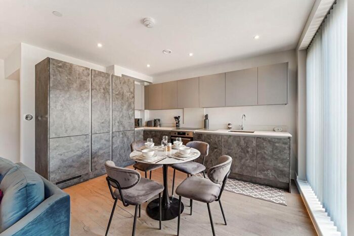 2 Bedroom Flat To Rent In St. Andrew's Road, Surbiton, KT6