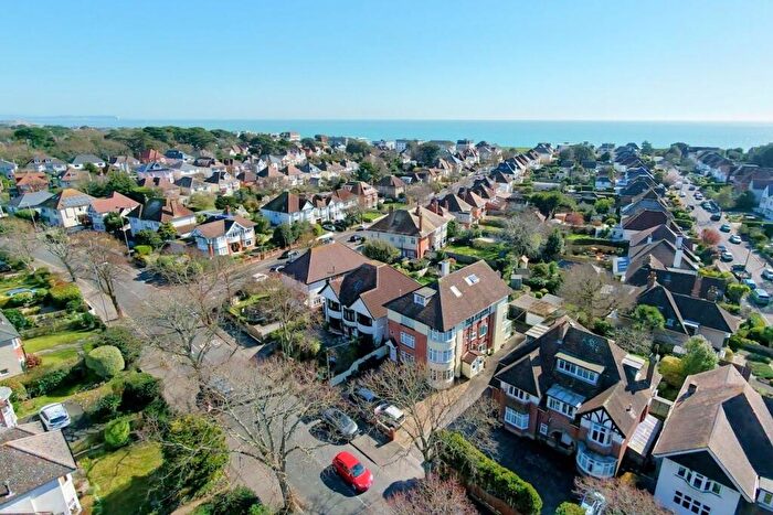 1 Bedroom Flat For Sale In Wentworth Avenue, Bournemouth, Dorset, BH5