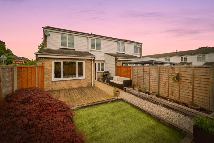 3 Bedroom Semi-Detached House For Sale In Gregory Close, Basingstoke, RG21