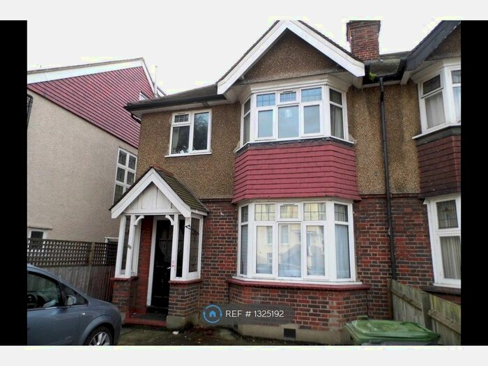 5 Bedroom Semi-Detached House To Rent In Surbiton Road, Kingston Upon Thames KT1