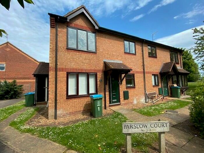 Studio To Rent In Parslow Court, Aylesbury, HP21