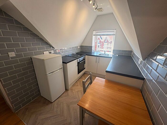 Studio To Rent In Glanmor Road, Uplands, Swansea, SA2