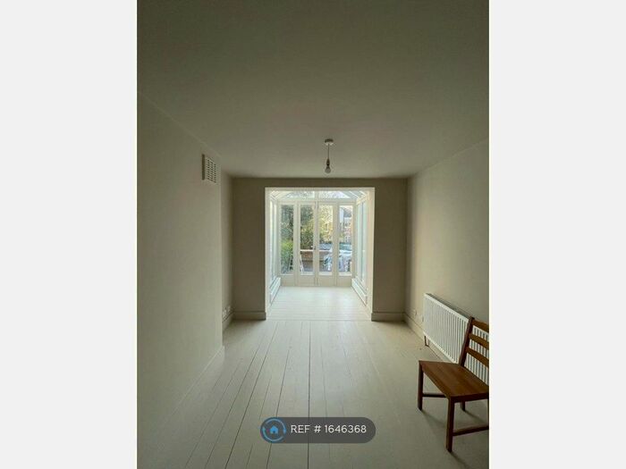 5 Bedroom Semi-Detached House To Rent In Pendrell Road, London, SE4