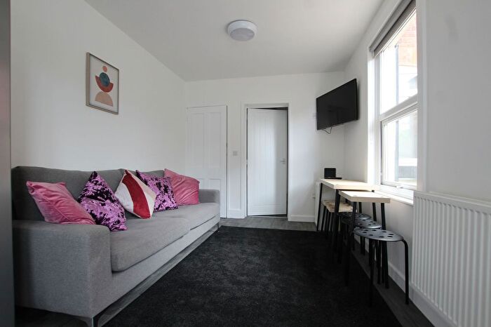 1 Bedroom Property To Rent In Tredworth Road, Gloucester, GL1