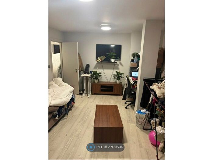 1 Bedroom Flat To Rent In Eltham High Street, London, SE9