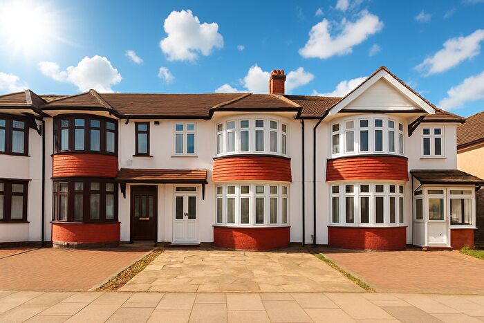 3 Bedroom Terraced House To Rent In Broadhurst Avenue, Ilford, Essex, IG3