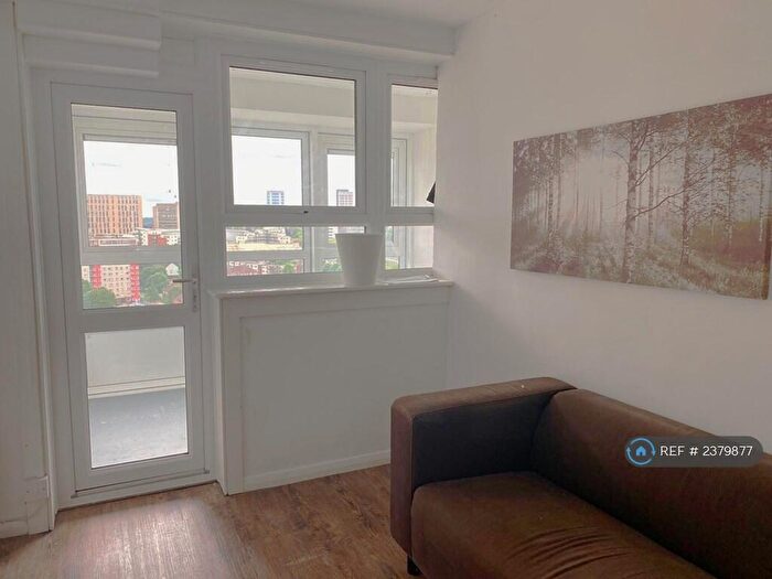 3 Bedroom Flat To Rent In Brecon Tower, Birmingham, B16