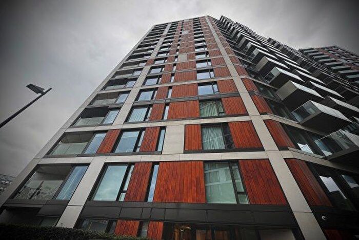 1 Bedroom Flat To Rent In Duke Of Wellington Avenue, London, SE18