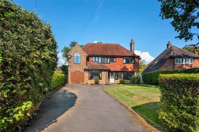 5 Bedroom Detached House To Rent In Woodlands, Hove, BN3