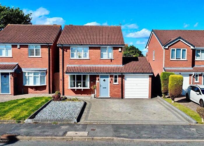 3 Bedroom Detached House For Sale In Calder Drive, Walmley, Sutton Coldfield, B76