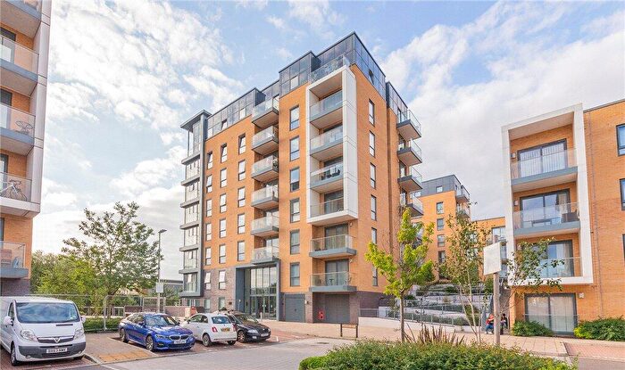 1 Bedroom Flat To Rent In Skylark House, Drake Way, Reading, RG2