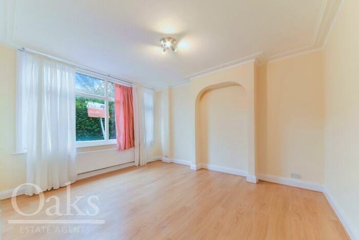 3 Bedroom Terraced House To Rent In Beverstone Road, Thornton Heath, CR7