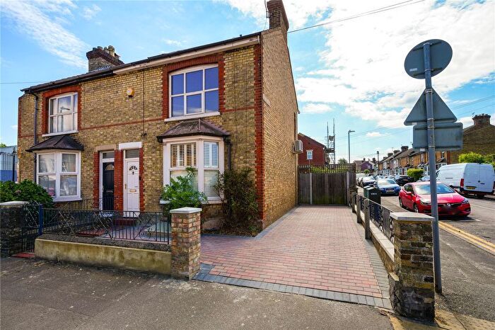 3 Bedroom Semi-Detached House For Sale In Campbell Road, Maidstone, ME15