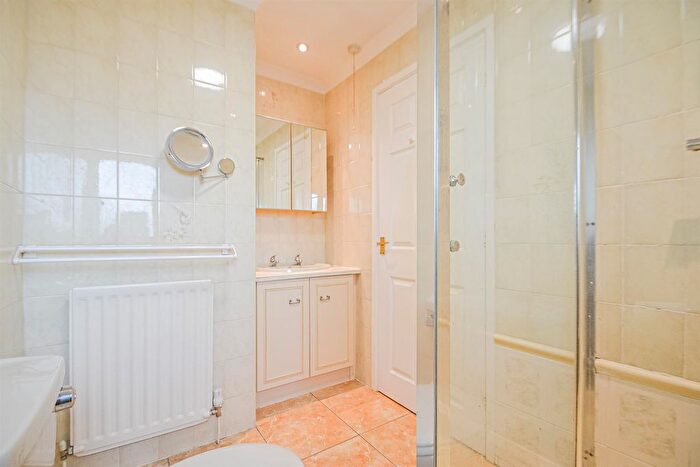 4 Bedroom Detached House For Sale In Thorntree Green, Appleton Thorn, Warrington, WA4