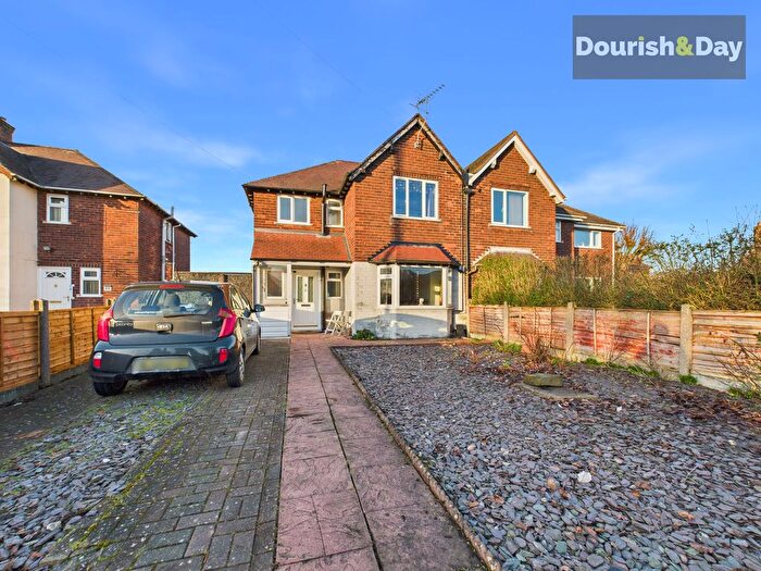 3 Bedroom Semi Detached House For Sale In North Avenue, Stafford, ST16