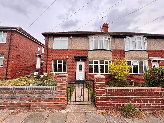 2 Bedroom Flat To Rent In Birchwood Avenue, High Heaton, NE7