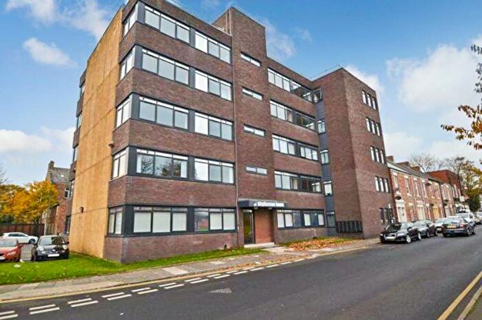 2 Bedroom Apartment For Sale In Stephenson Street, North Shields, Tyne And Wear, NE30