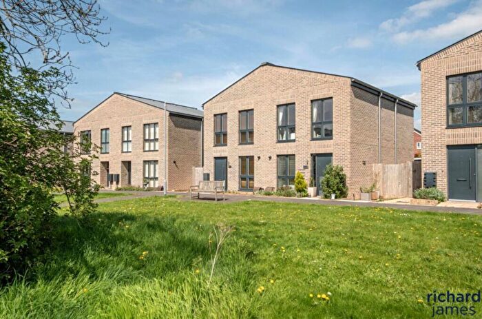 2 Bedroom Semi Detached House For Sale In Pryde Close, Swindon, SN3