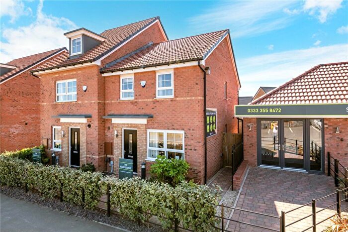 3 Bedroom Semi-Detached House For Sale In Len Pick Way, Bourne, Lincolnshire, PE10